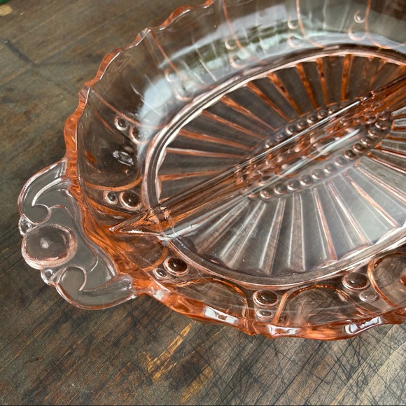 Vintage Style Serving Dish Pink Glass - Picture 5 of 7